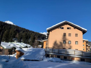 Tirolese style apartment in Madonna di Campiglio, first floor